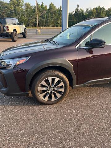 Used 2024 Subaru Outback Limited XT AWD/4WD image 3