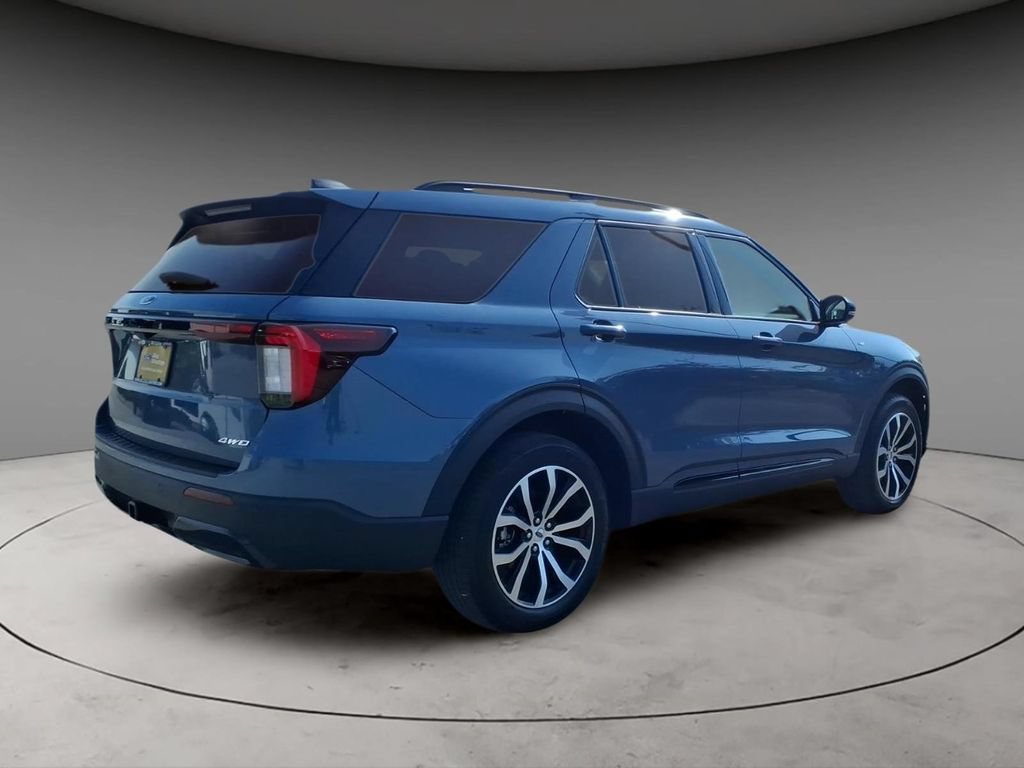 Certified 2025 Ford Explorer ST-Line AWD/4WD image 7
