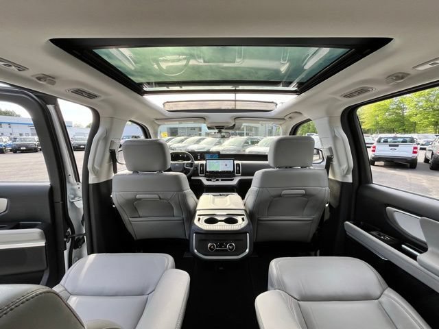 Certified 2025 Ford Expedition Active AWD/4WD image 29