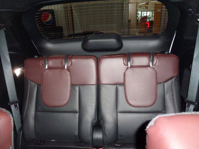 Certified 2023 Ford Explorer Platinum w/ Technology Package AWD/4WD image 8