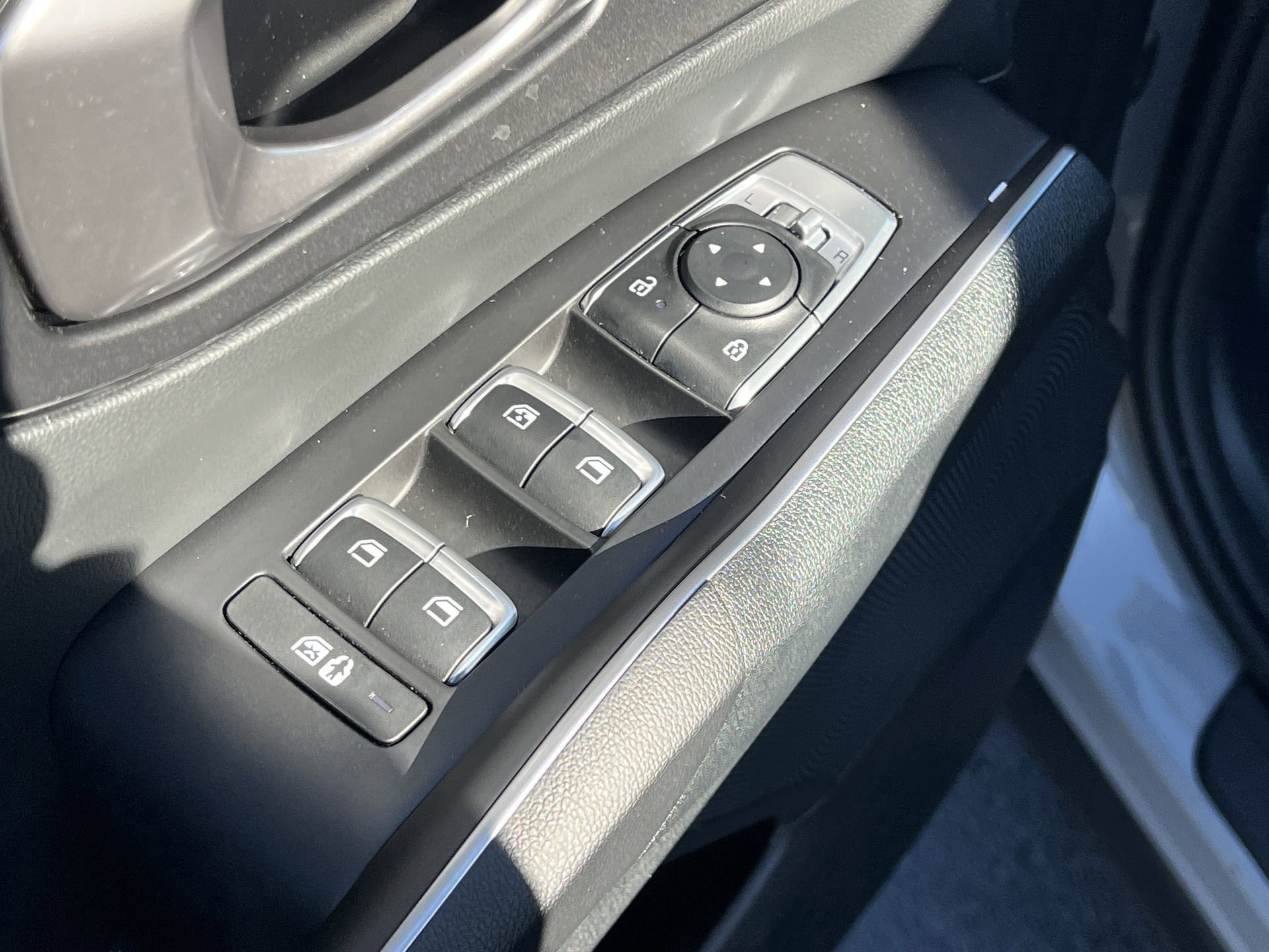 Used 2025 Kia Sorento S w/ Panoramic Sunroof Package image 20