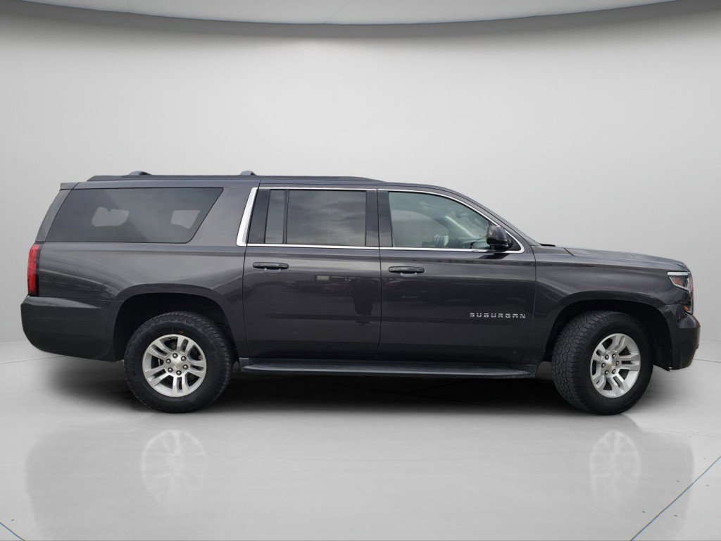 Used 2017 Chevrolet Suburban LS image 22