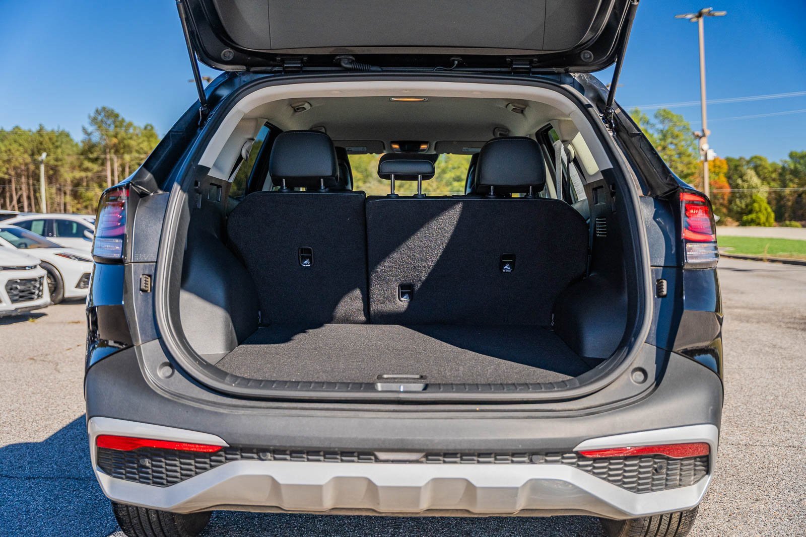 Used 2025 Kia Sportage EX image 14