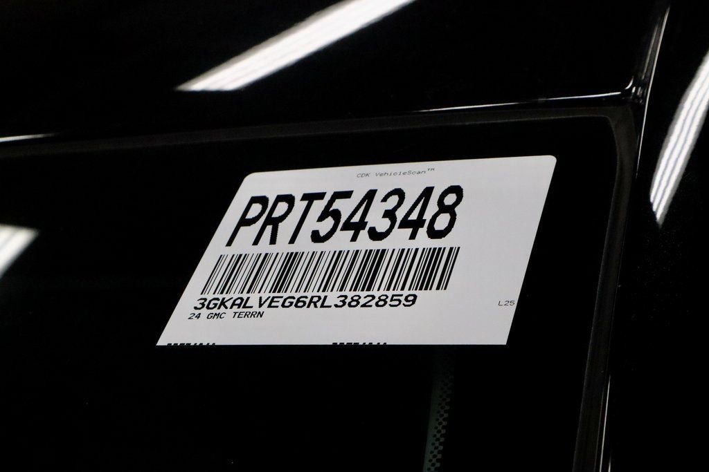 Used 2024 GMC Terrain SLT image 32