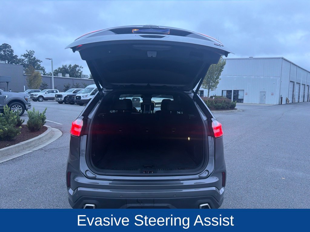 Certified 2022 Ford Edge ST w/ Equipment Group 401A AWD/4WD image 10