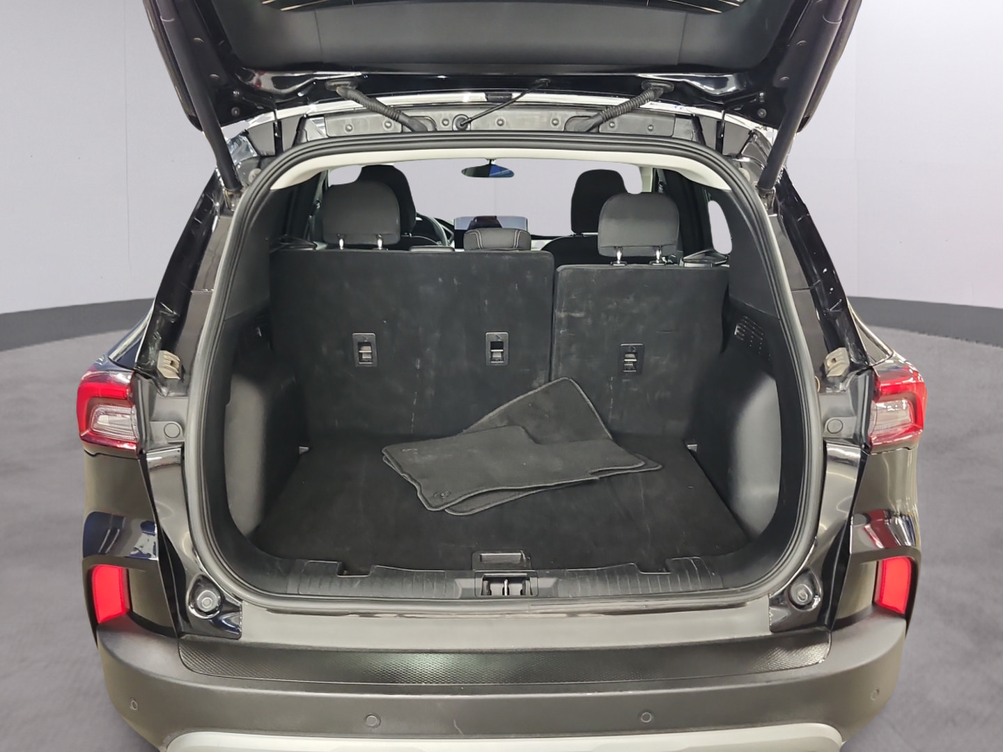 Certified 2025 Ford Escape Active w/ Tech Pack #1 AWD/4WD image 9