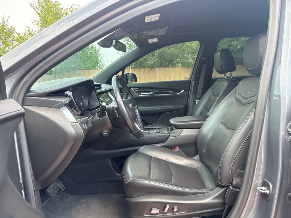 Used 2022 Cadillac XT6 Premium Luxury AWD/4WD image 13
