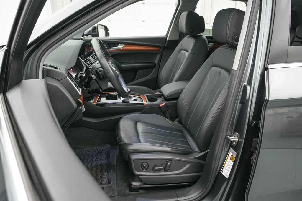 Used 2023 Audi Q5 2.0T Premium w/ Convenience Package AWD/4WD image 13