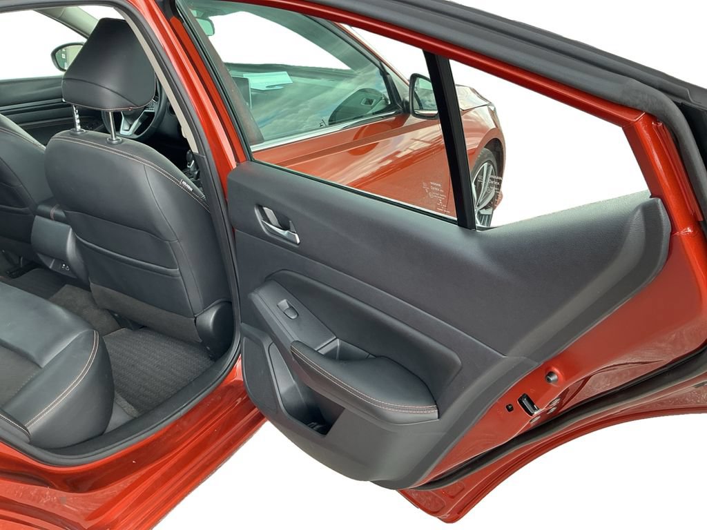Used 2021 Nissan Altima 2.5 SR FWD image 25