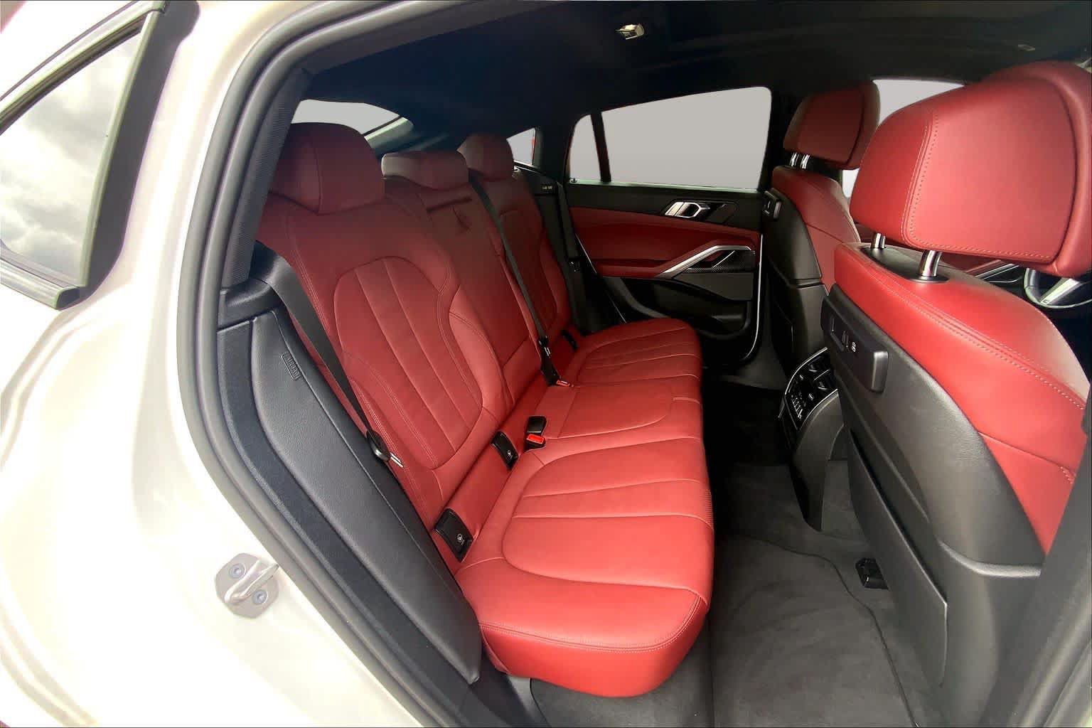 Used 2021 BMW X6 M50i w/ Premium Package AWD/4WD image 20