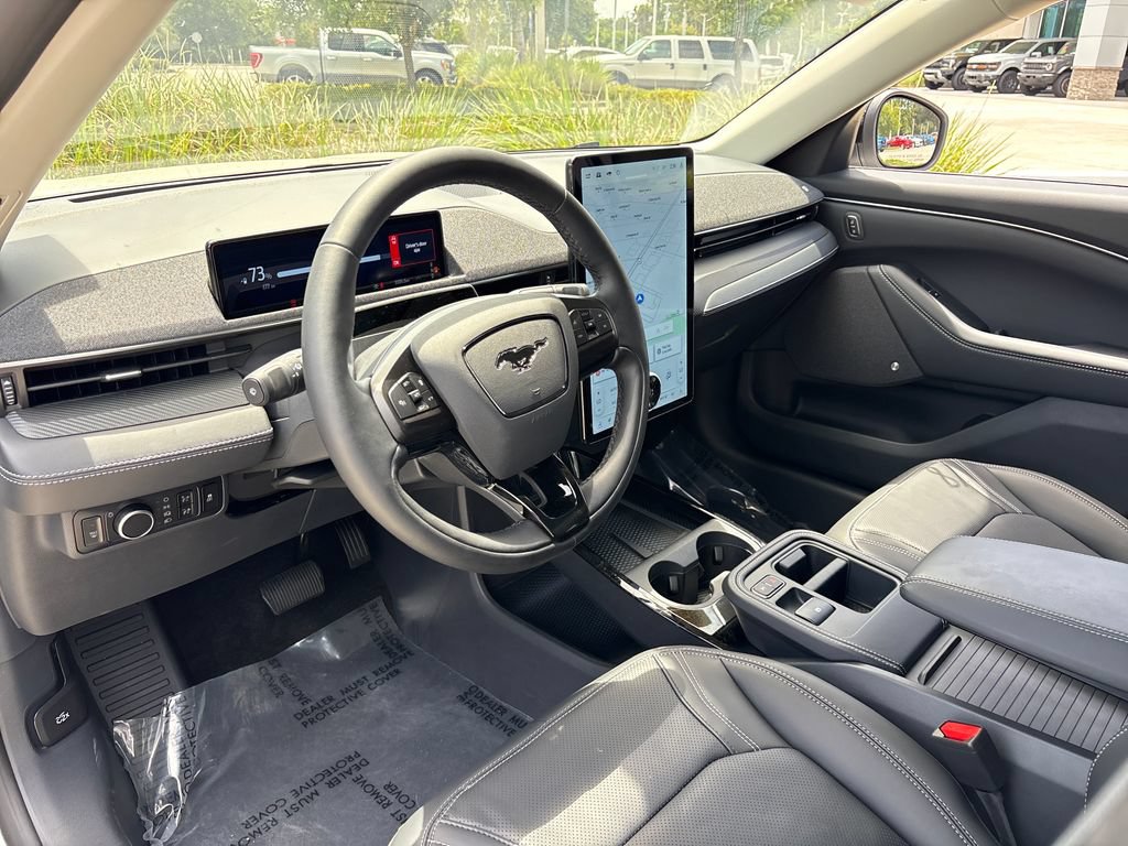 Certified 2025 Ford Mustang Mach-E Premium AWD/4WD image 6