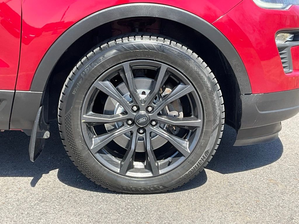 Certified 2019 Ford Explorer XLT w/ Equipment Group 202A image 23