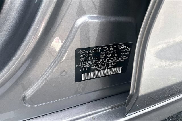 Used 2025 Genesis G70 2.5T RWD image 29