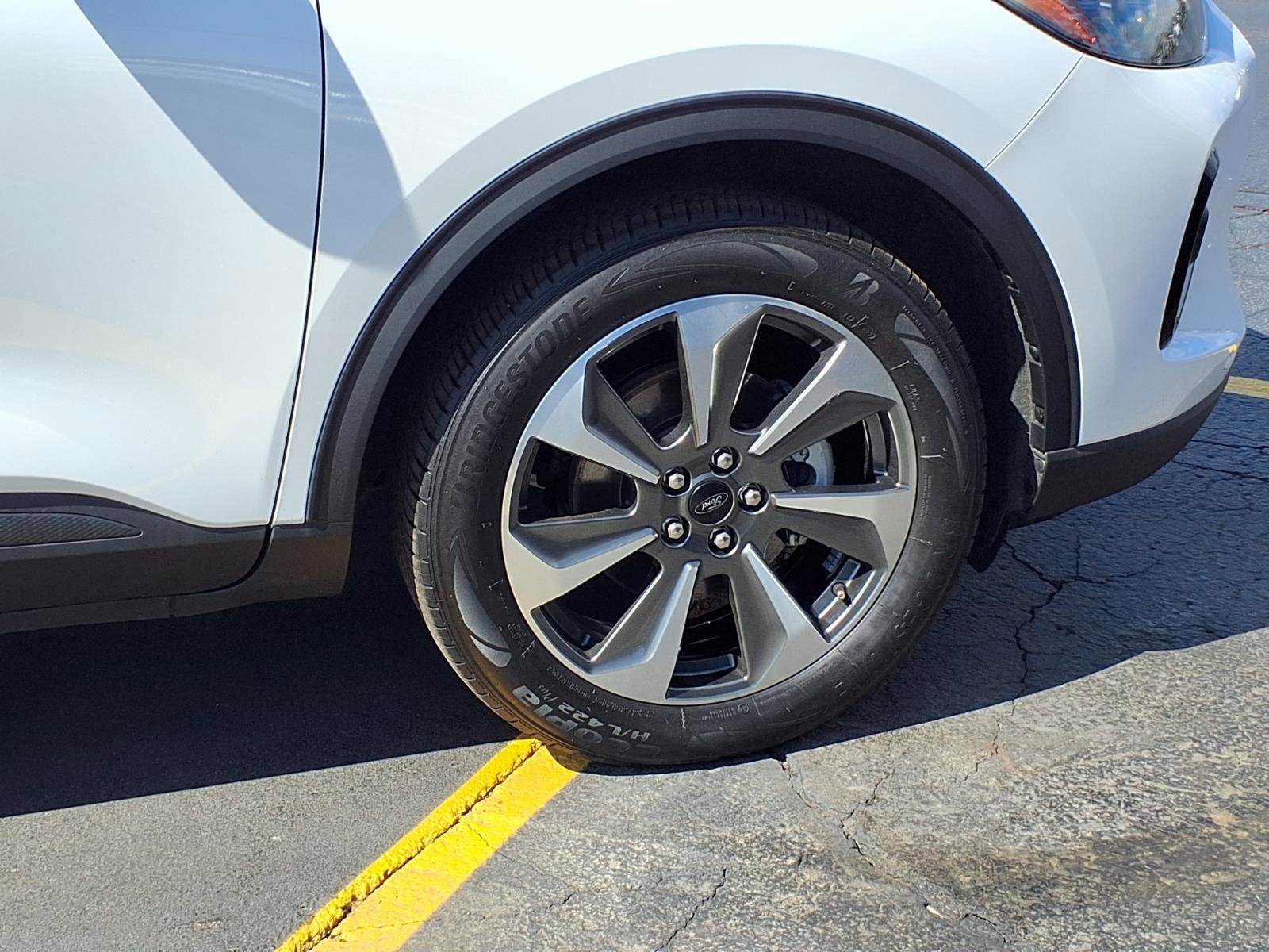 Certified 2023 Ford Escape Platinum AWD/4WD image 30