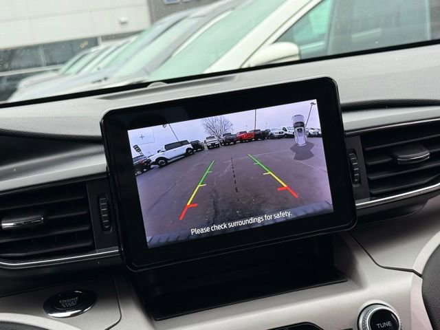 Certified 2023 Ford Explorer XLT w/ Equipment Group 202A image 4