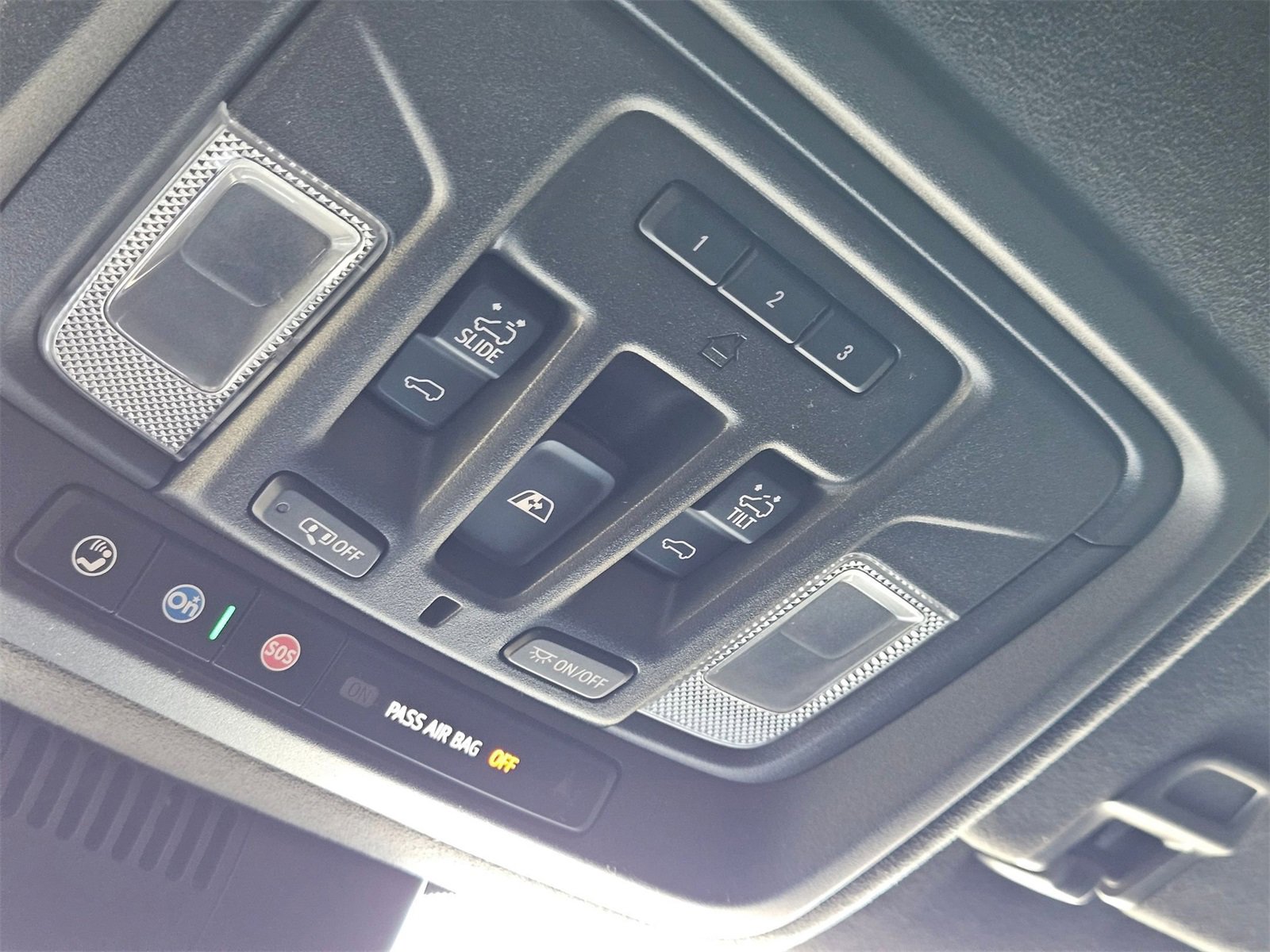 Used 2024 GMC Sierra 3500 Denali Ultimate image 23