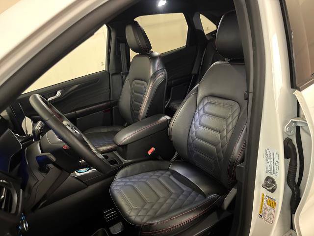 Certified 2024 Ford Escape ST-Line Elite w/ Premium Technology Package AWD/4WD image 17