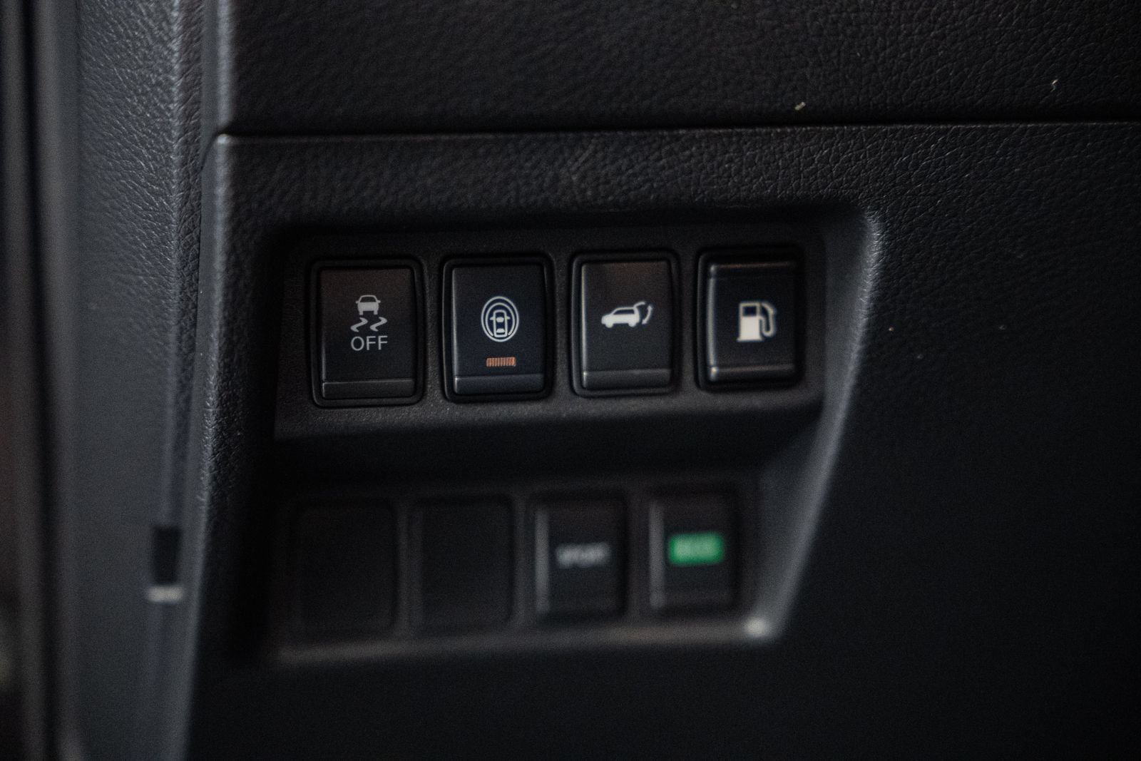 Used 2020 Nissan Rogue SV FWD image 41