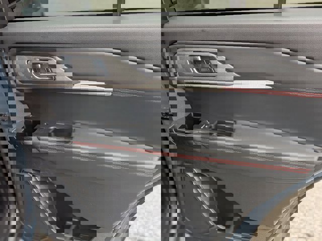 Certified 2025 Ford Explorer ST-Line w/ Premium Package image 34