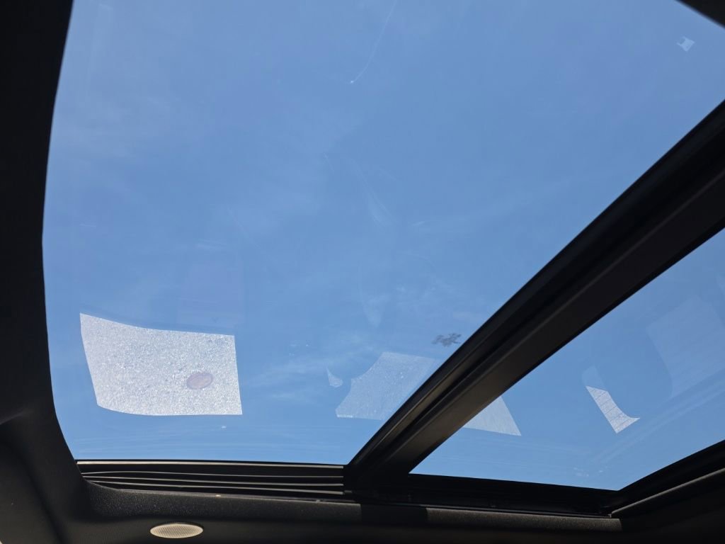 Certified 2023 Ford F150 Lariat w/ Equipment Group 502A High image 26