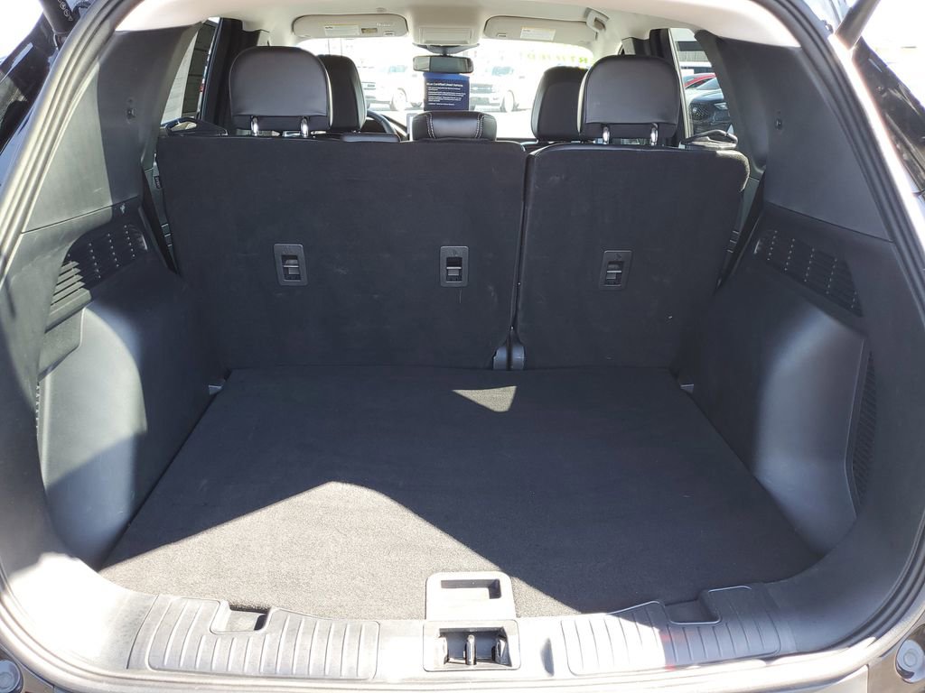 Certified 2025 Ford Escape Platinum image 35