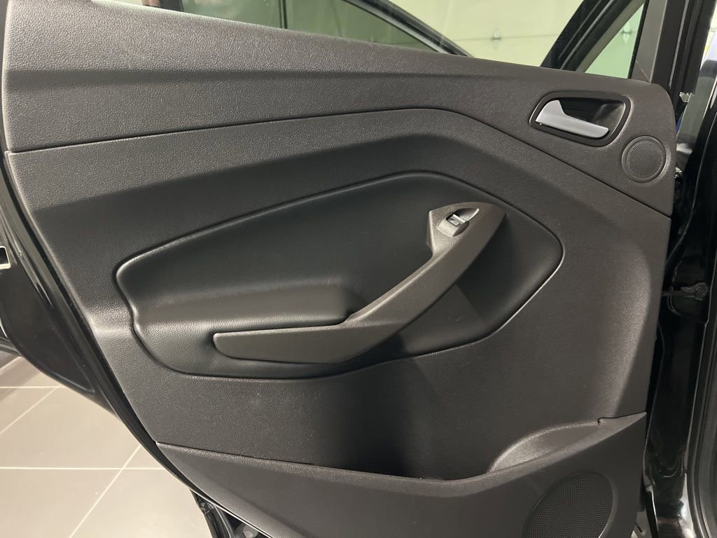 Certified 2017 Ford Escape Titanium image 31