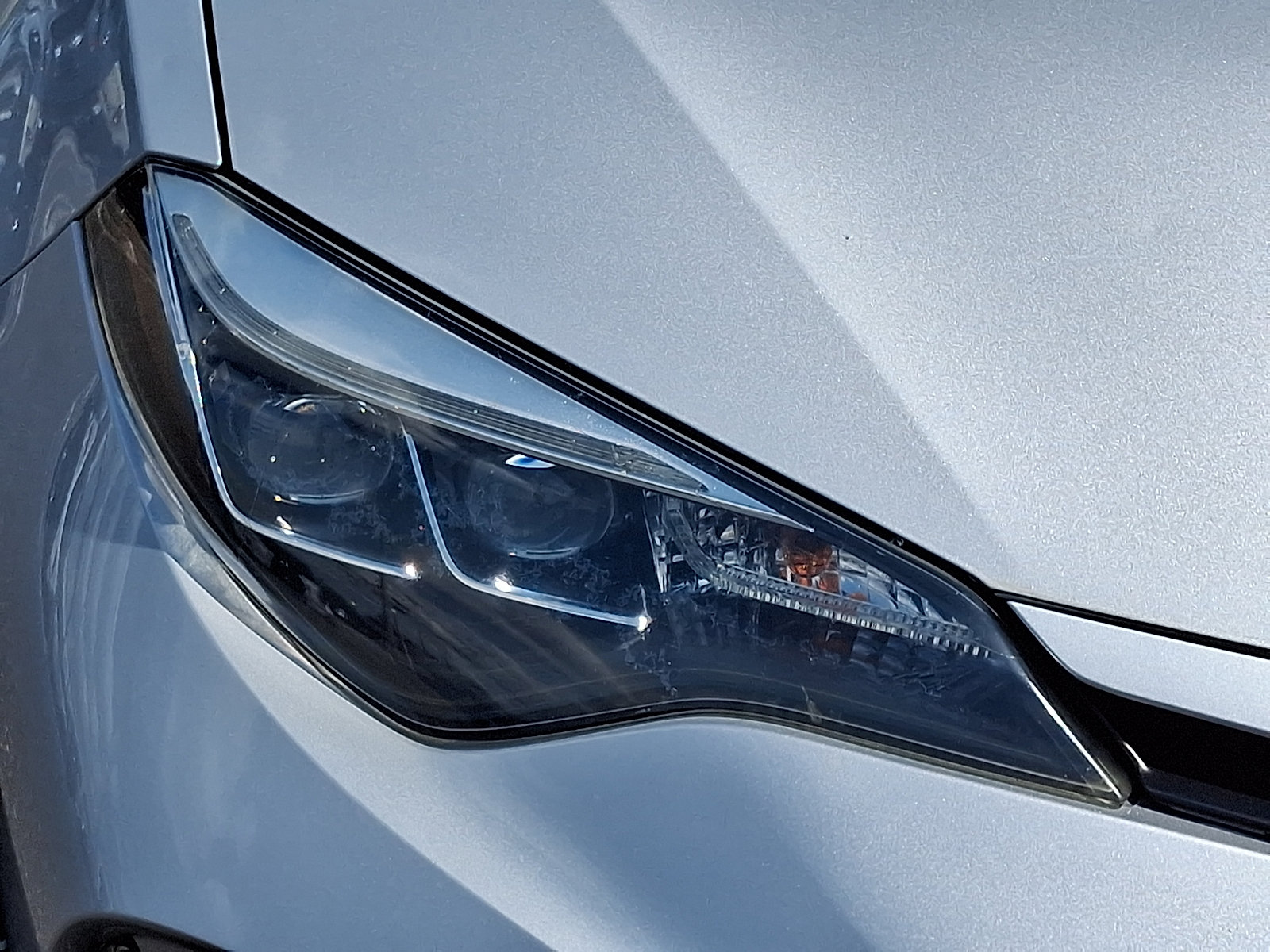 Used 2019 Toyota Corolla SE w/ SE Premium Package FWD image 9