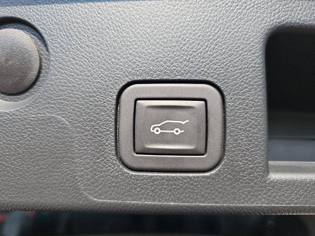 Used 2025 Chevrolet Equinox RS w/ Safety and Technology Package AWD/4WD image 13