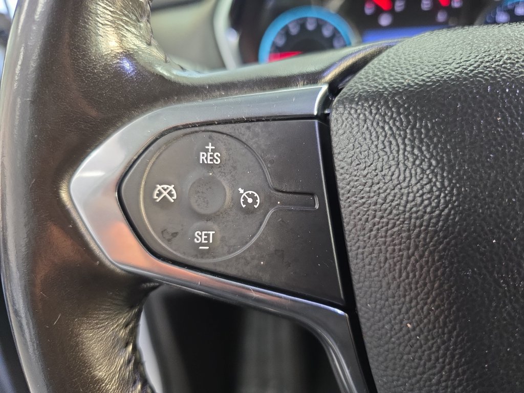 Used 2020 Chevrolet Traverse LT FWD image 15