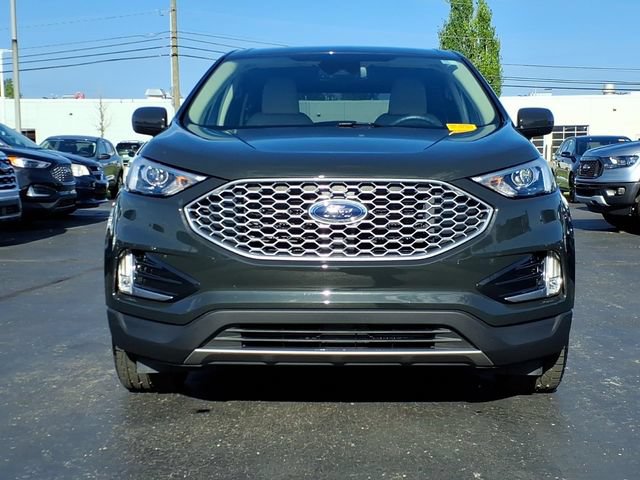 Certified 2023 Ford Edge SEL w/ Convenience Package AWD/4WD image 2