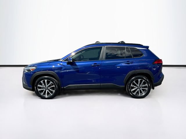 Used 2024 Toyota Corolla Cross XLE w/ Convenience Package AWD/4WD image 6