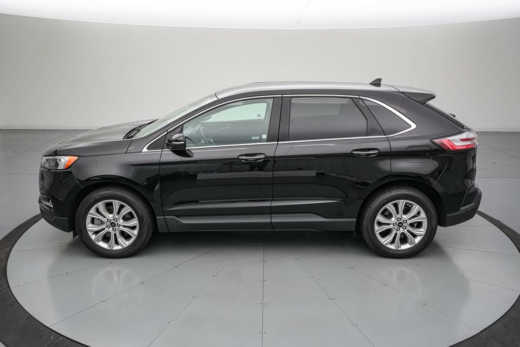 Certified 2023 Ford Edge Titanium AWD/4WD image 7