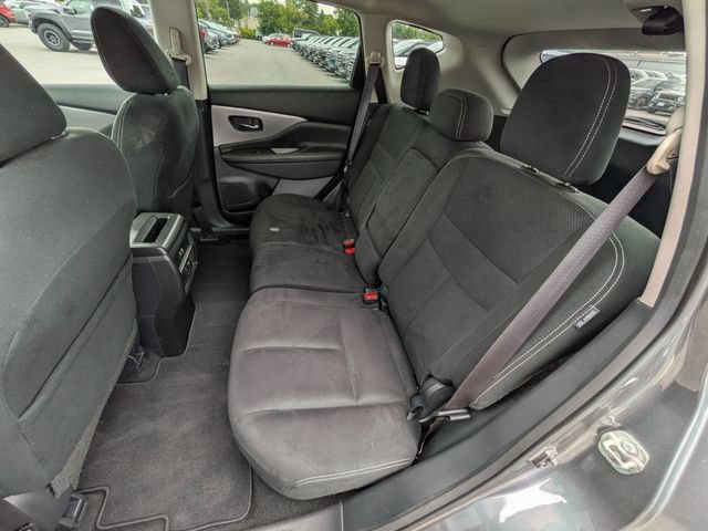 Used 2019 Nissan Murano SV w/ Premium Package AWD/4WD image 18