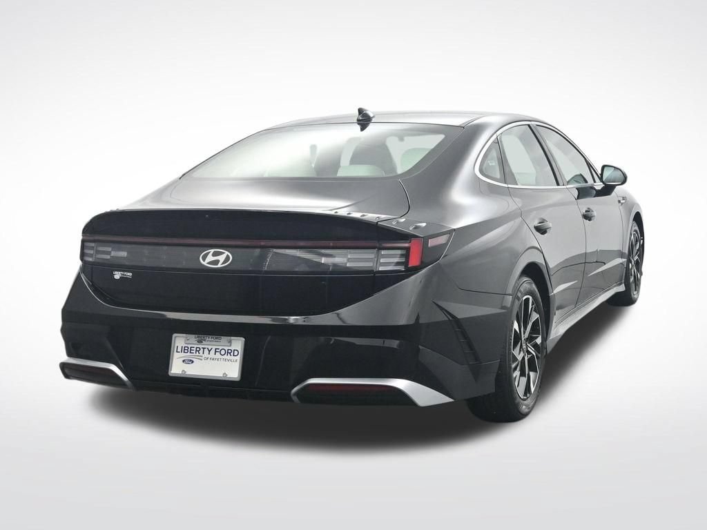 Used 2025 Hyundai Sonata SEL FWD image 7