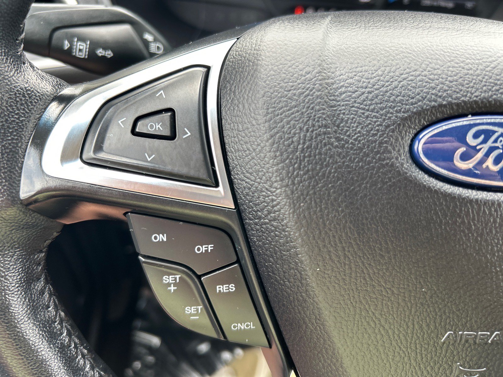Certified 2024 Ford Edge SEL AWD/4WD image 23