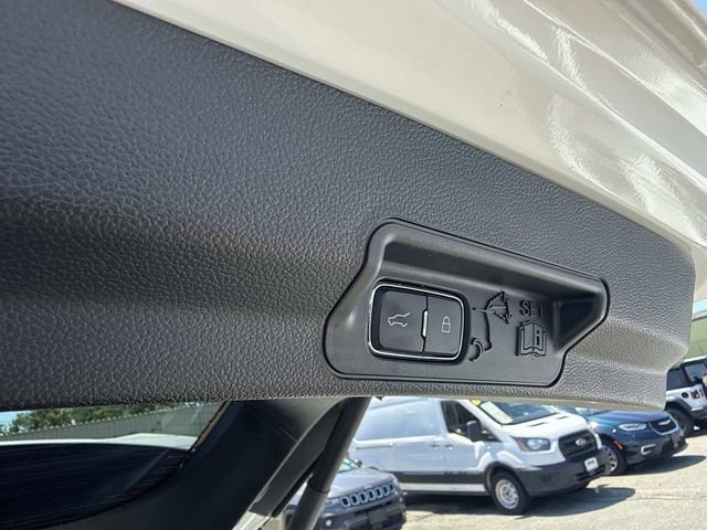 Certified 2022 Ford Explorer Limited w/ Equipment Group 301A AWD/4WD image 8