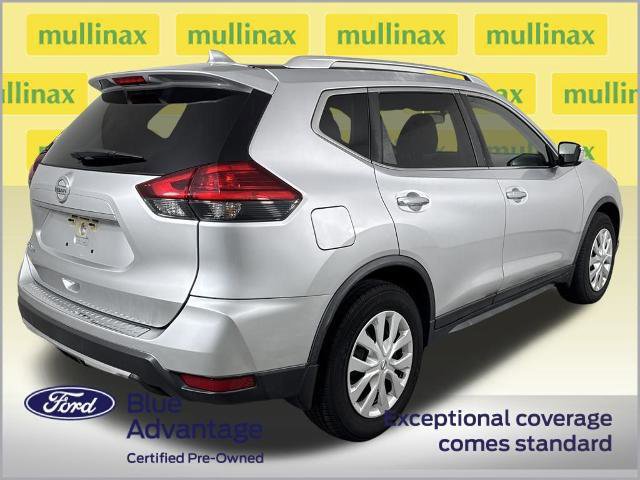 Used 2017 Nissan Rogue S w/ S Appearance Package image 4