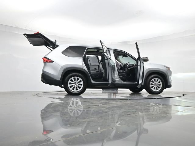 Used 2024 Toyota Grand Highlander XLE image 50