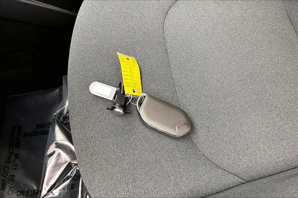 Used 2025 Kia K4 FWD image 11