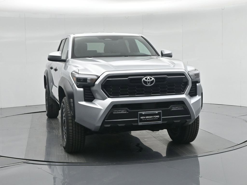Used 2024 Toyota Tacoma TRD Off-Road image 27