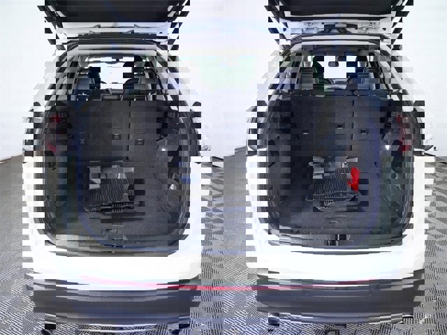 Certified 2017 Ford Edge SEL w/ Equipment Group 201A image 10