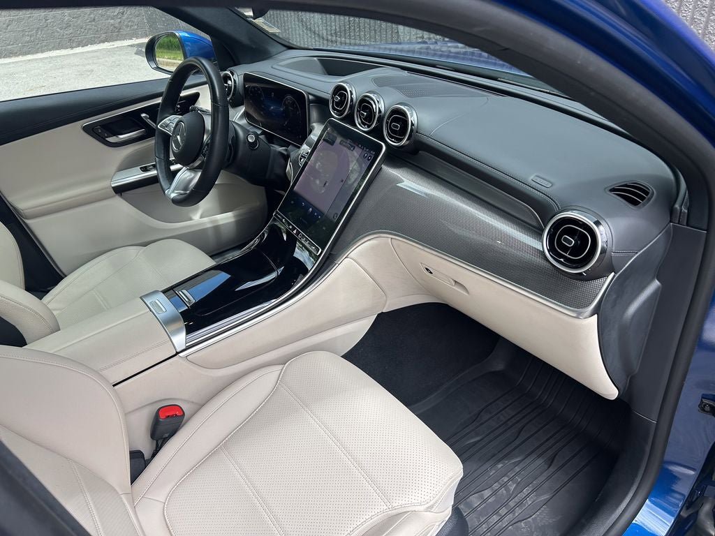 Used 2024 Mercedes-Benz GLC 300 4MATIC image 22