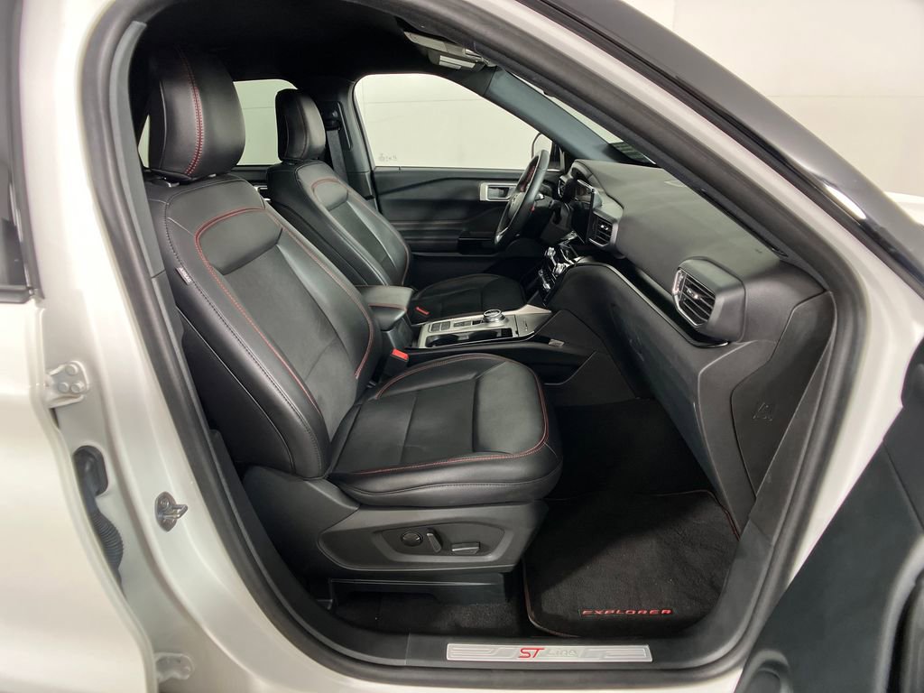 Certified 2024 Ford Explorer ST-Line w/ Class IV Trailer Tow Package image 7