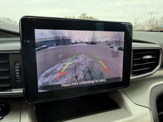 Certified 2022 Ford Explorer XLT w/ Equipment Group 202A image 20