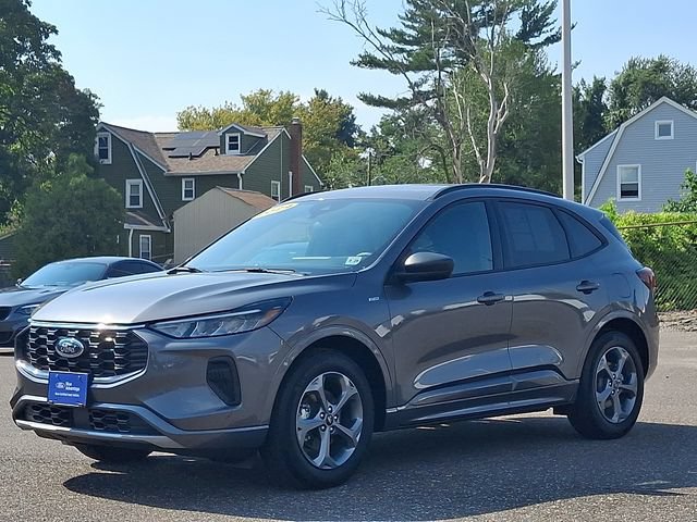 Certified 2024 Ford Escape ST-Line w/ Tech Pack #1 FWD image 3