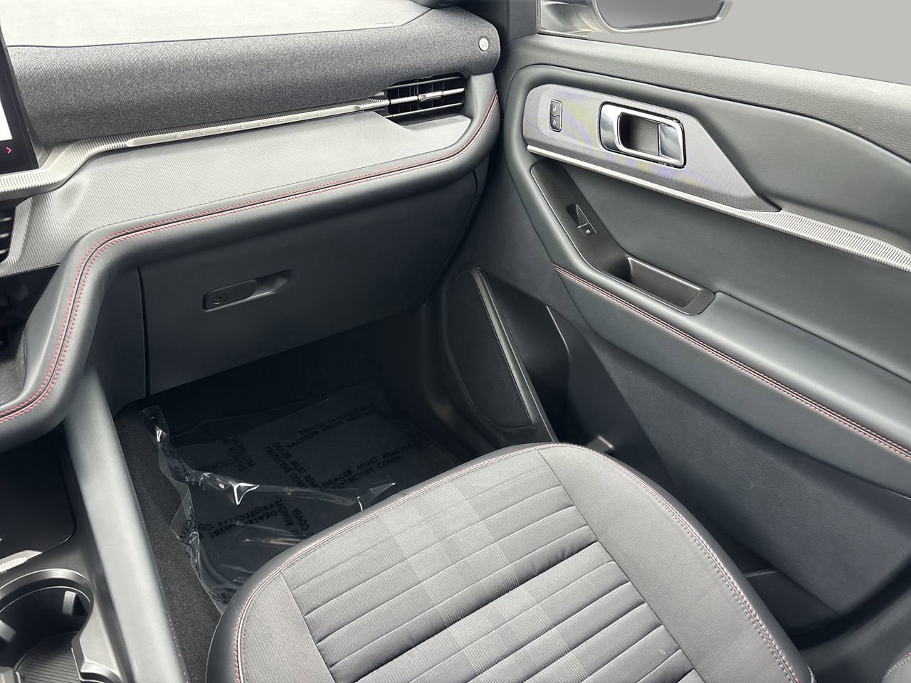 Certified 2025 Ford Explorer ST-Line w/ Premium Package image 22