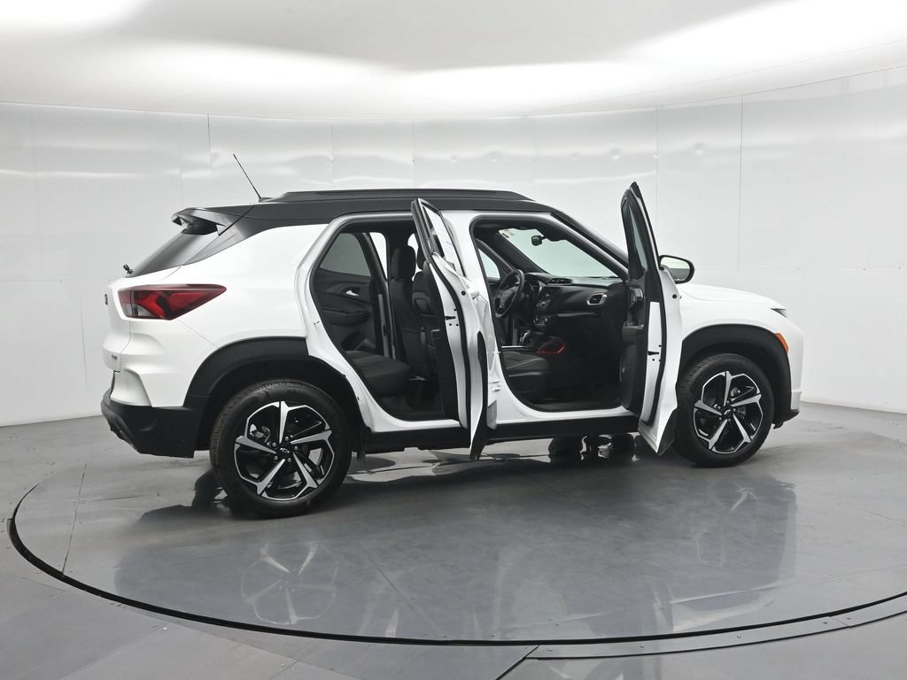 Used 2021 Chevrolet TrailBlazer RS FWD image 4
