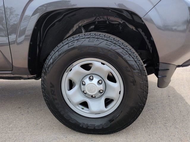Used 2022 Toyota Tacoma SR w/ SR Convenience Package image 12