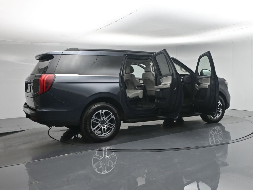 Certified 2025 Ford Expedition Max Active RWD image 6