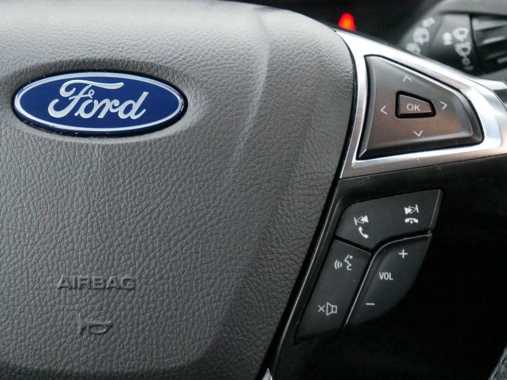 Certified 2024 Ford Edge SEL image 18